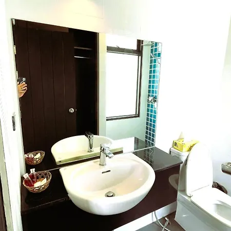 Rockstar Beach Apartments Bang Rak Beach  Exterior photo