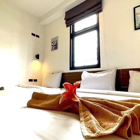 Rockstar Beach Apartments Bang Rak Beach  Exterior photo