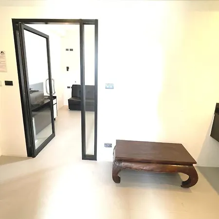 Rockstar Beach Apartments Bang Rak Beach  Exterior photo