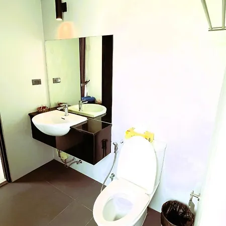 Rockstar Beach Apartments Bang Rak Beach  Exterior photo