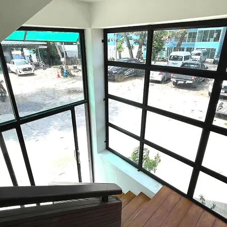 Rockstar Beach Apartments Bang Rak Beach  Exterior photo