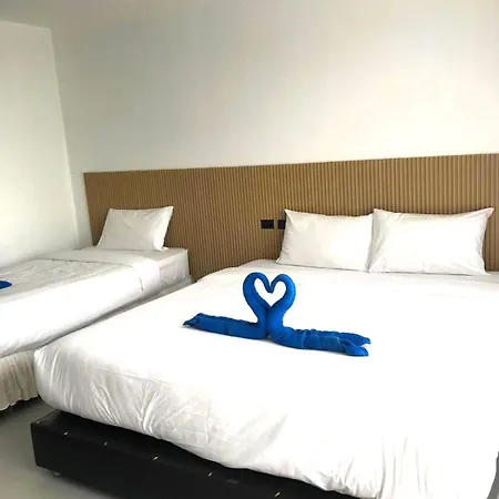 Rockstar Beach Apartments Bang Rak Beach  Exterior photo